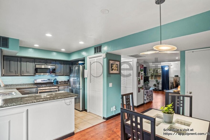 Building Photo - 6090 Calle De Amor