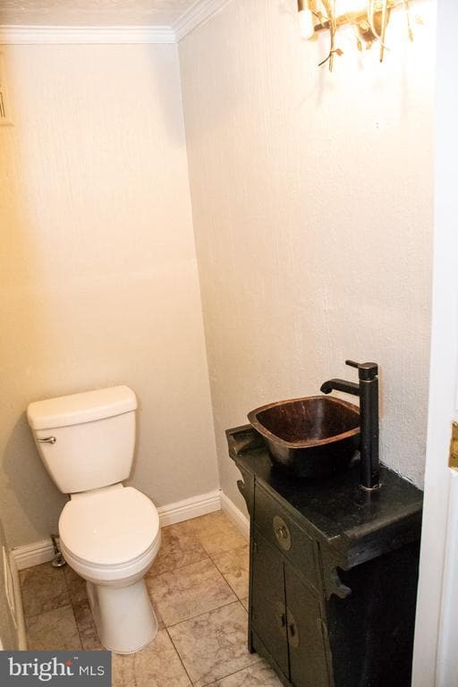 Building Photo - 8 E Henrietta St
