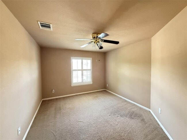 Building Photo - 9301 Castle Pines Dr