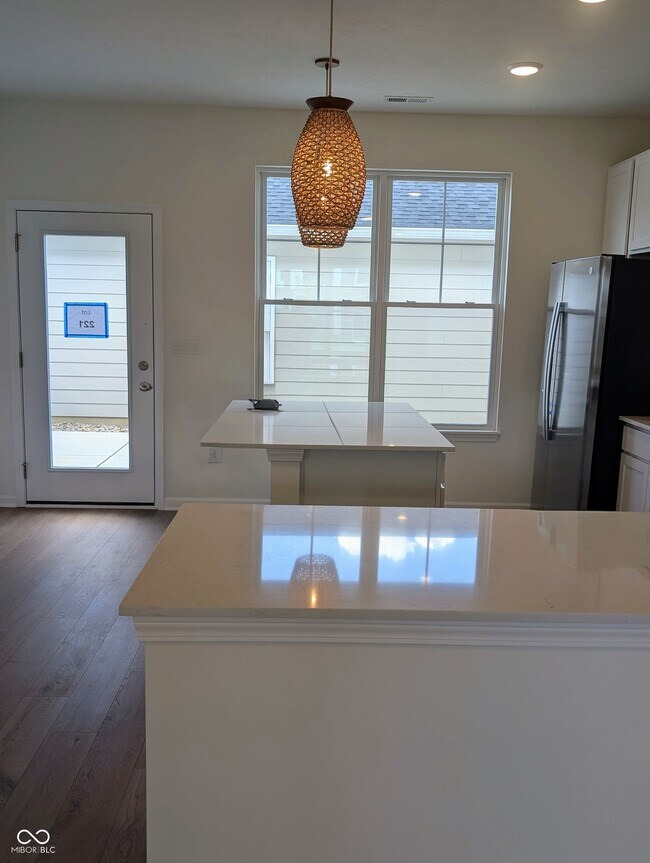 Building Photo - 2650 Marjorie Ln