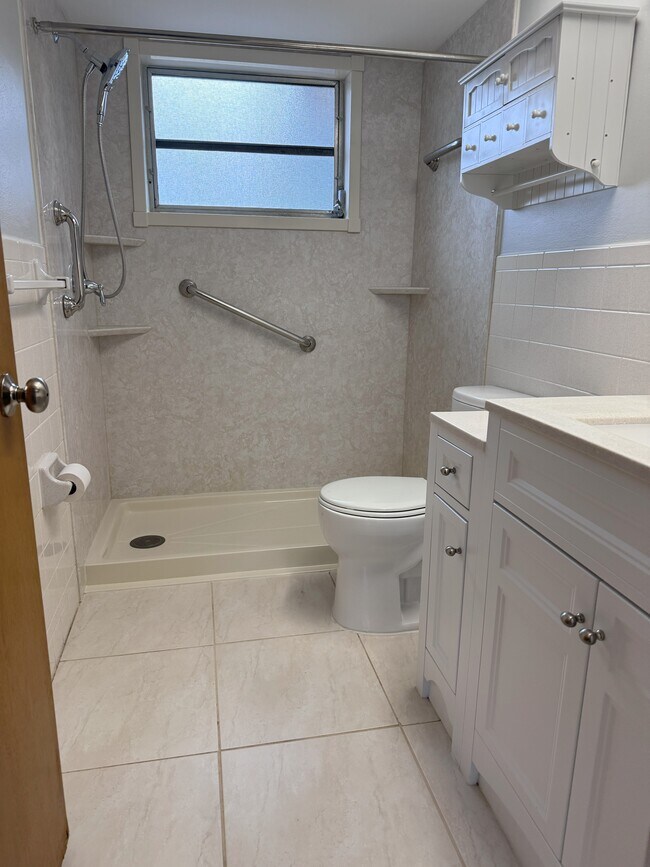 Building Photo - 5714 Chipper Dr