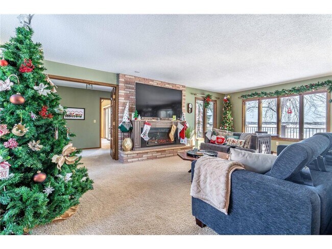 Building Photo - 17796 Cedar Park Loop