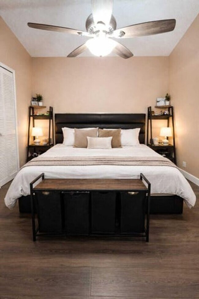 Building Photo - 15665 66th Ct N