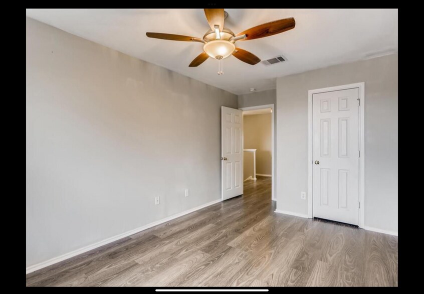 Building Photo - 608 Sherry Dr