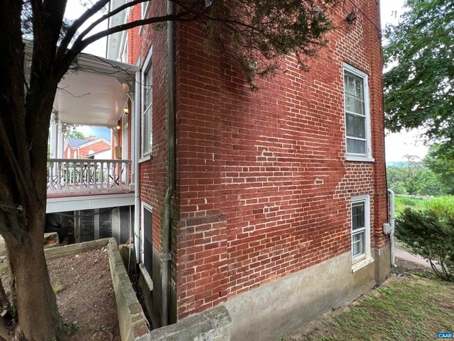 Building Photo - 510 Ridge St