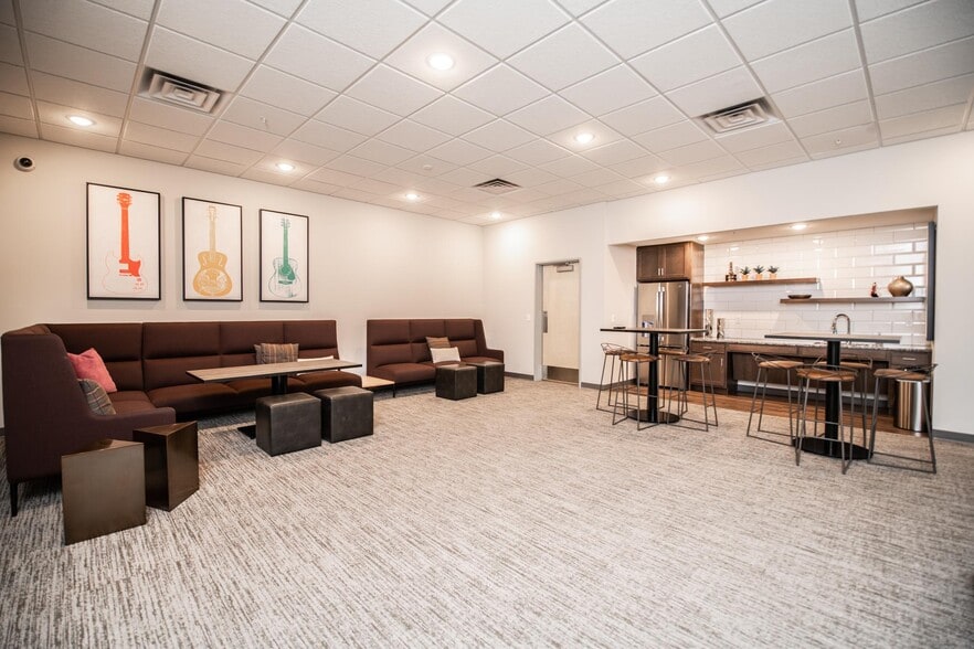 Building Photo - Venue on 78th