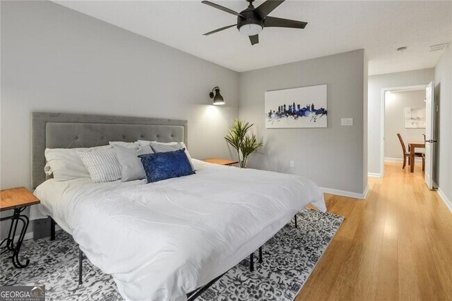 Building Photo - 1110 Pine Heights Dr NE