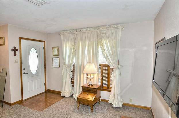 Building Photo - 206 Pecan Dr