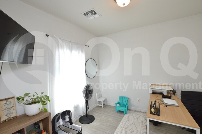 Building Photo - 17901 N Vera Cruz Ave