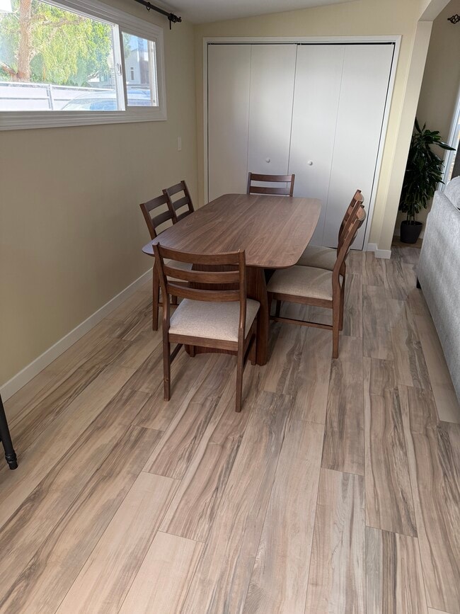 Dinning Room - 4110 Baldwin Ave