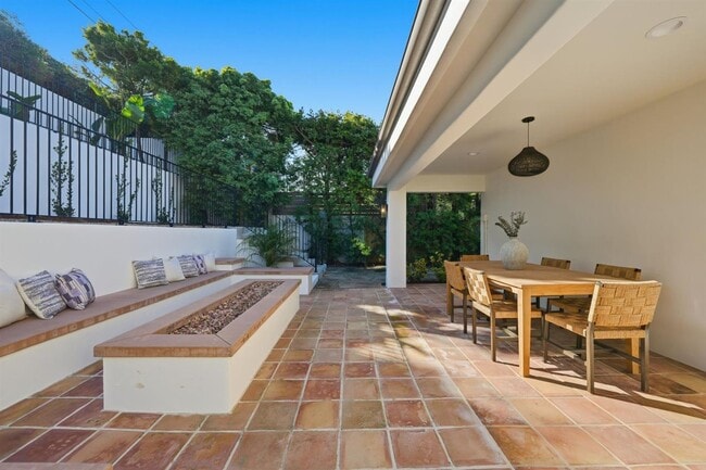 Building Photo - Completely Remodeled, Custom 4BR3.5BA Hilltop Home w/ Incredible Panoramic Ocean/Whitewater/Coast...