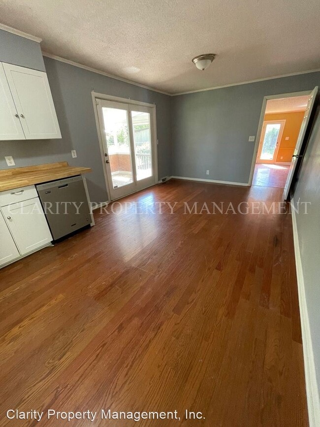 Building Photo - 3 br, 2 bath House - 917 Towanda Trail