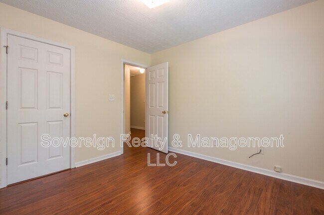 Building Photo - 3716 Harvest Dr