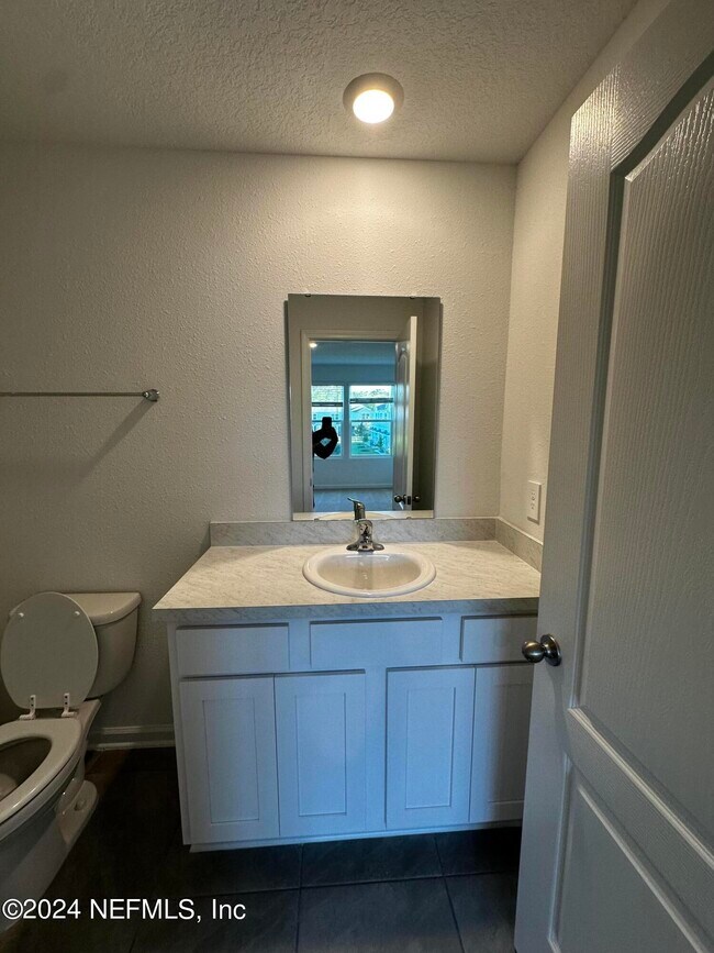 Building Photo - 35 Tidal Bch Ave