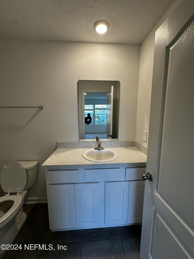 Building Photo - 35 Tidal Bch Ave