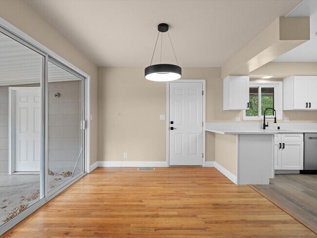 Building Photo - 2495 Holman Way