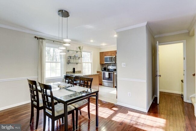 Building Photo - 6069 Crown Royal Cir