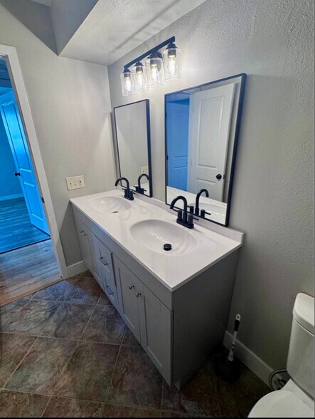 Building Photo - 12131 Melody Dr