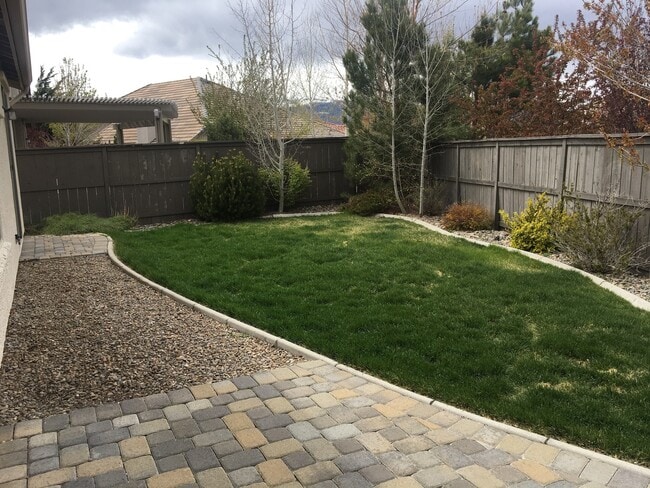 Building Photo - COMING SOON! Single Story 4 Bed in Curti R...