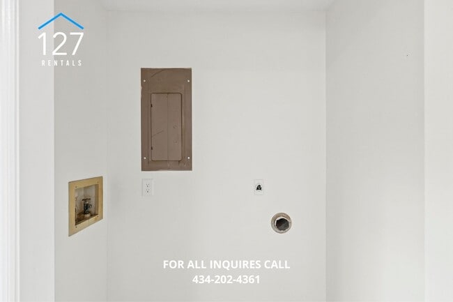 Building Photo - Spacious 2 Bed/1 Bath Property in Lynchburg