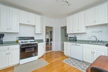Primary Photo - 18 Donnybrook Rd