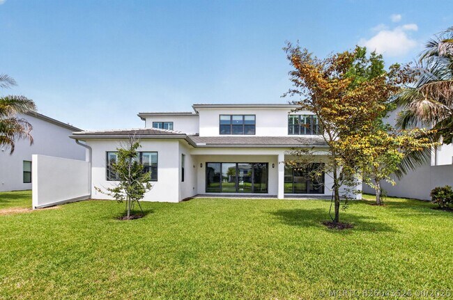 Building Photo - 17089 Rainbow Fls Trl