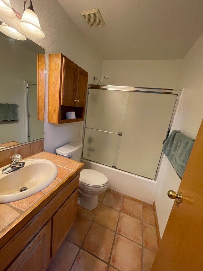 upstairs bathroom - 5305 W 11th Street Rd