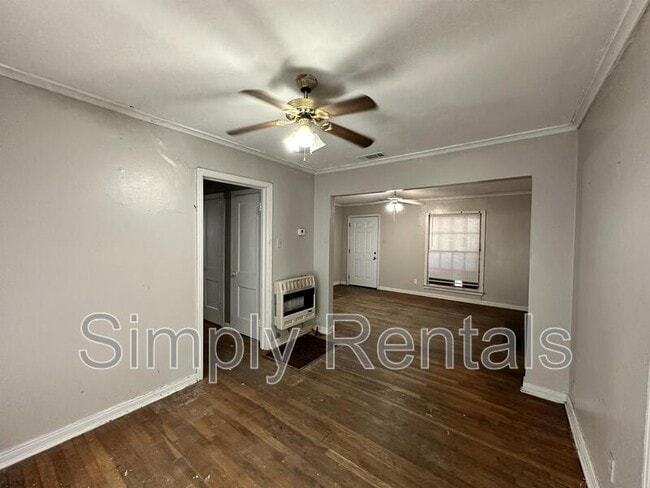 Building Photo - 1012 Pecan Ave