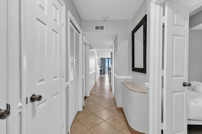 Building Photo - 2500 N Ocean Blvd