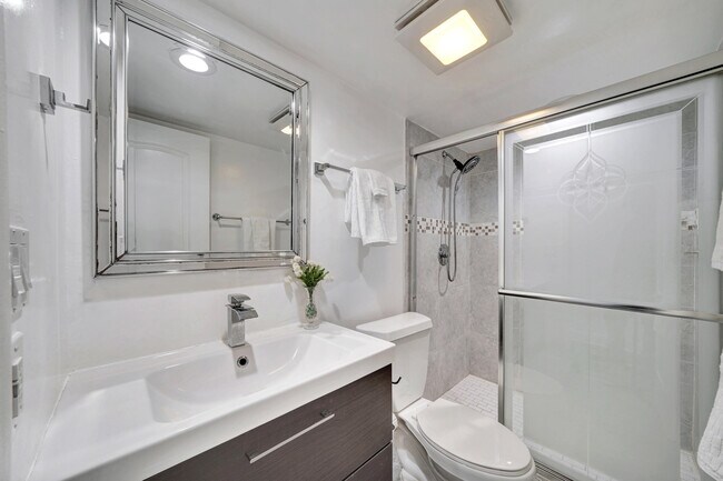 Building Photo - 516 Osprey Dr