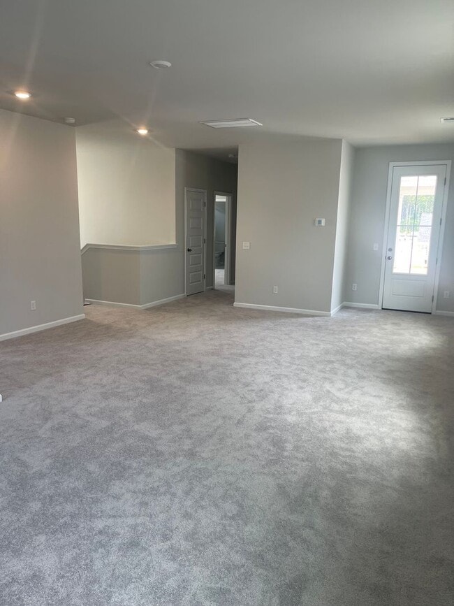 Building Photo - OPEN HOUSE!!! FRIDAY 07/11/2025 FROM 3-6PM...