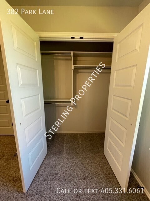 Building Photo - 382 Park Ln