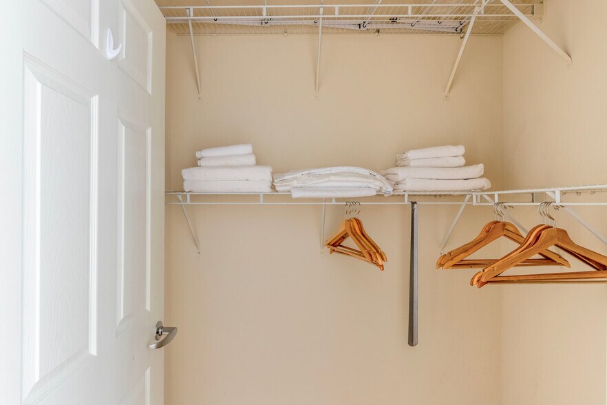 Building Photo - 2400 M St NW