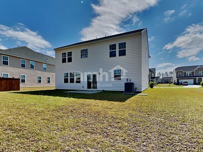 Building Photo - 517 Bush Dr