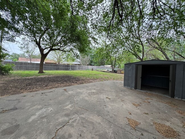 Building Photo - 421 NW 57th St