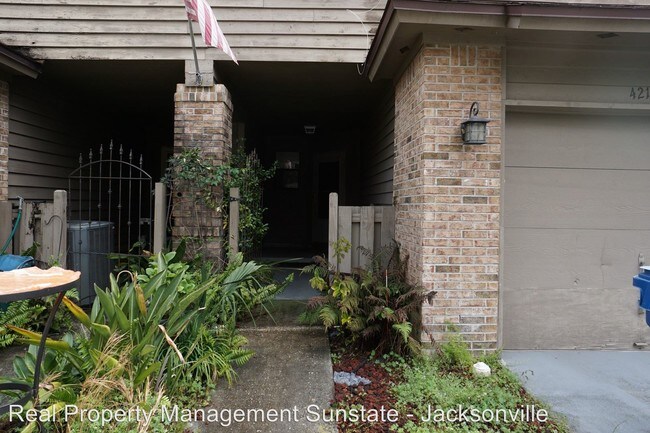 Building Photo - 2 br, 1.5 bath House - 4215 Polo Court