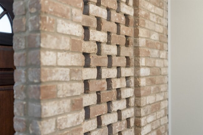 Building Photo - 13010 Trail Hollow Dr