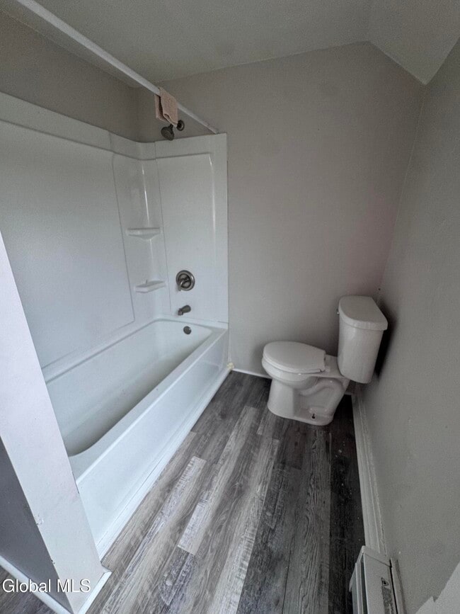 Building Photo - 10 Grace St