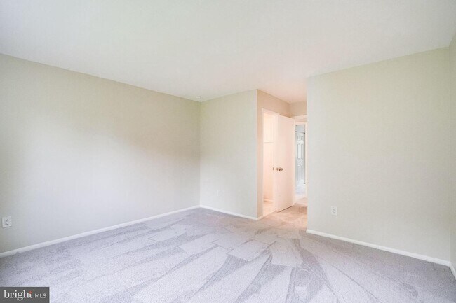 Building Photo - 5414 85th Ave
