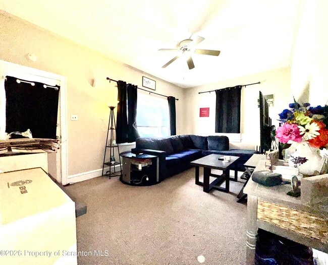 Building Photo - 609 3rd St