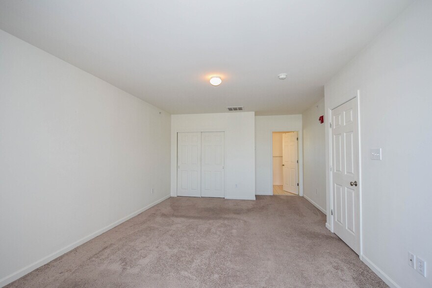 Building Photo - 67 Chelsea Ct