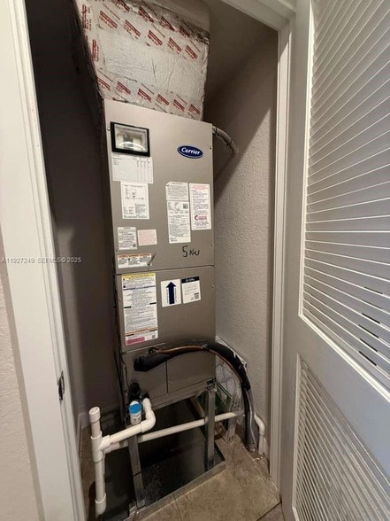 Building Photo - 1037 NW 5th St