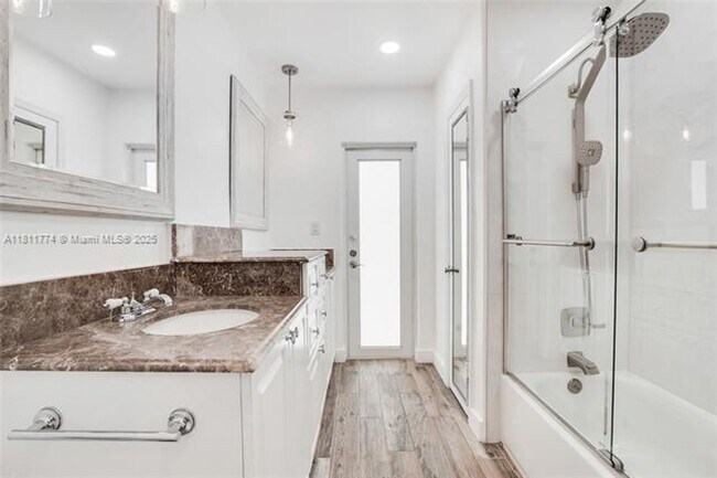 Building Photo - 7775 SW 145th St