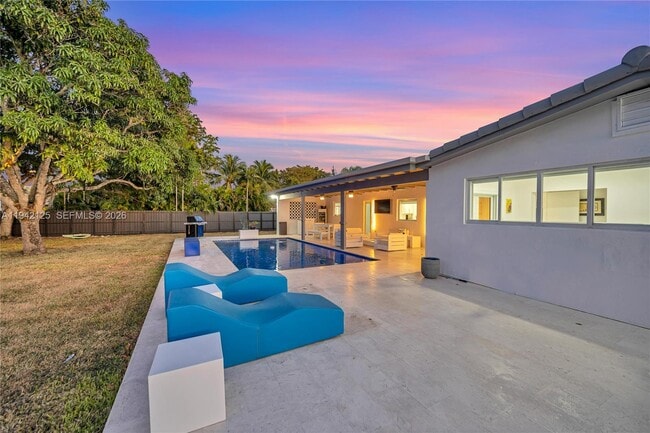 Building Photo - 8501 SW 142nd St