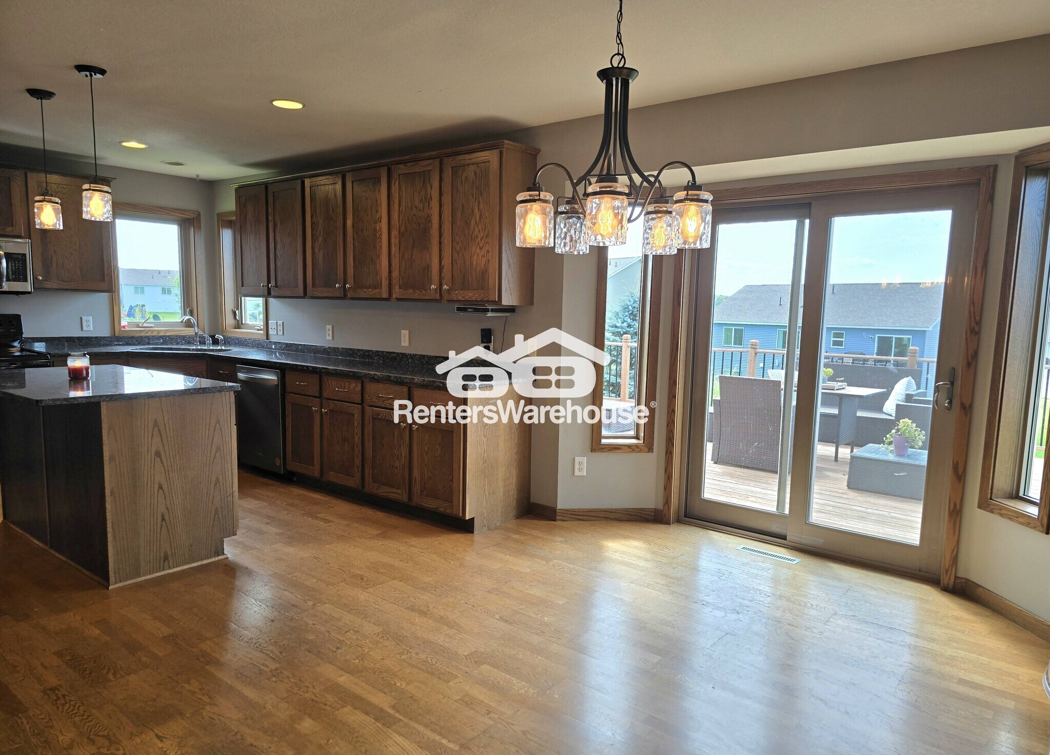 Building Photo - 930 Aspen Cir