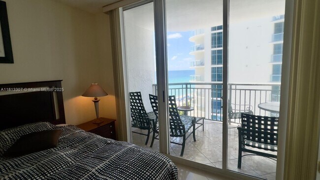 Building Photo - 17375 Collins Ave