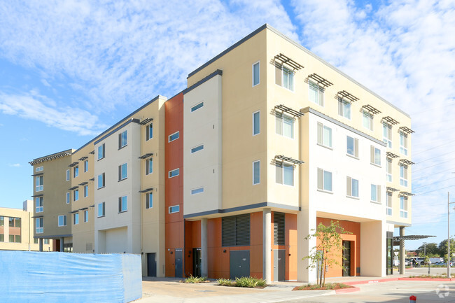 Building Photo - Alma Point at Foster Square