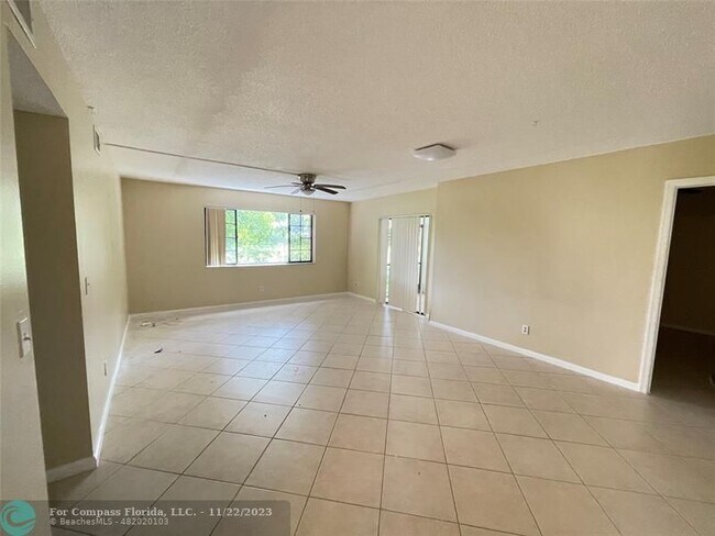 Building Photo - 12222 Royal Palm Blvd