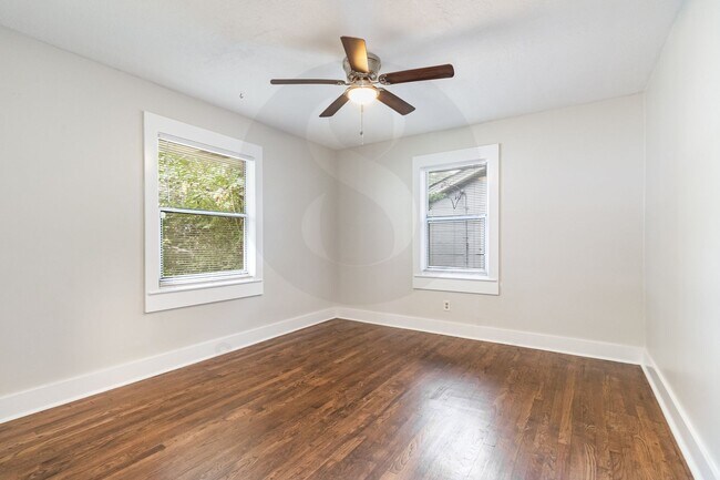 Building Photo - Charming 3BR/1BA Ranch Home with Fenced Ba...