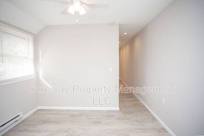 Building Photo - 37 Claypoole Ave